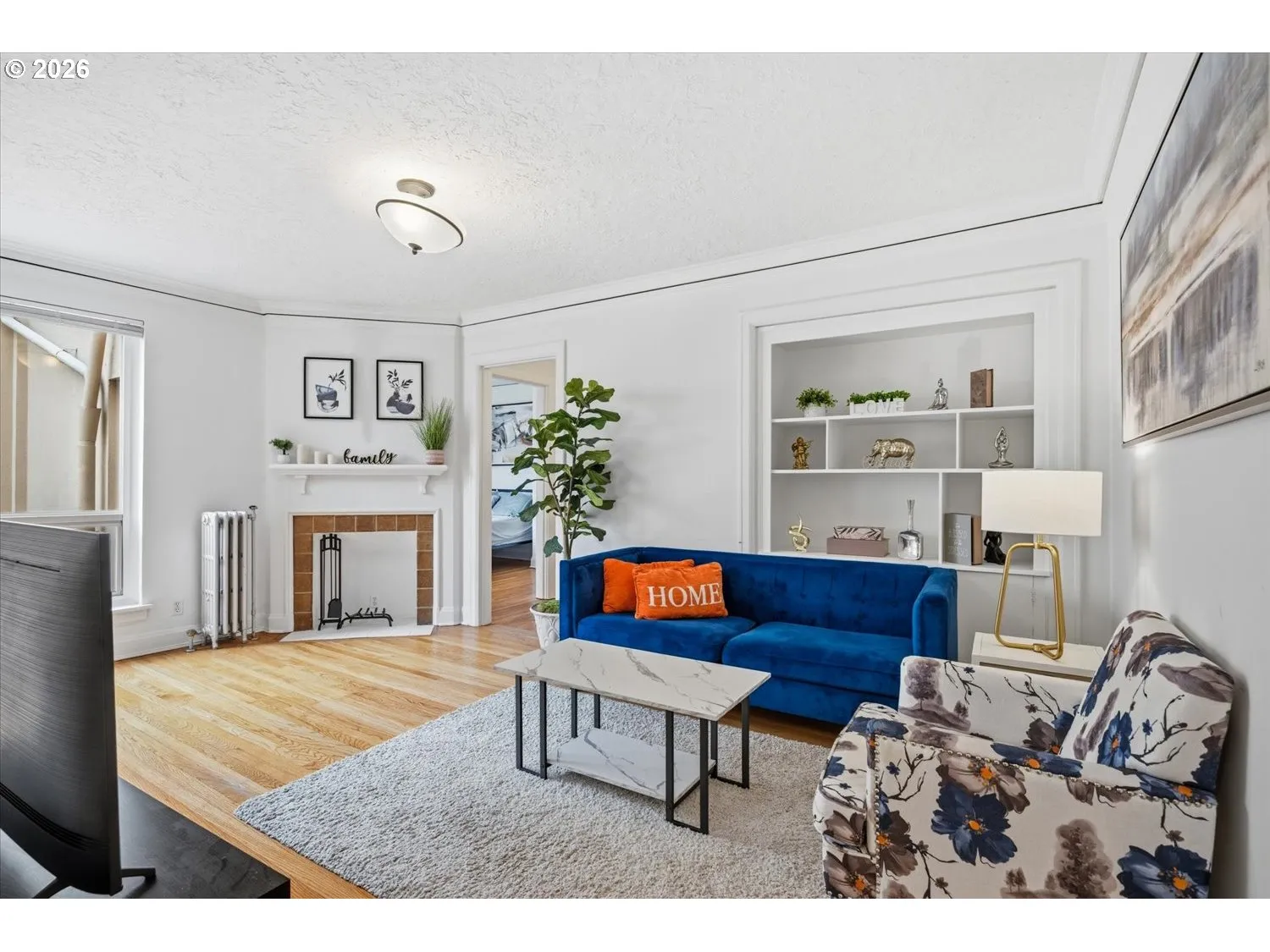 Living Room-Built-In Shelving