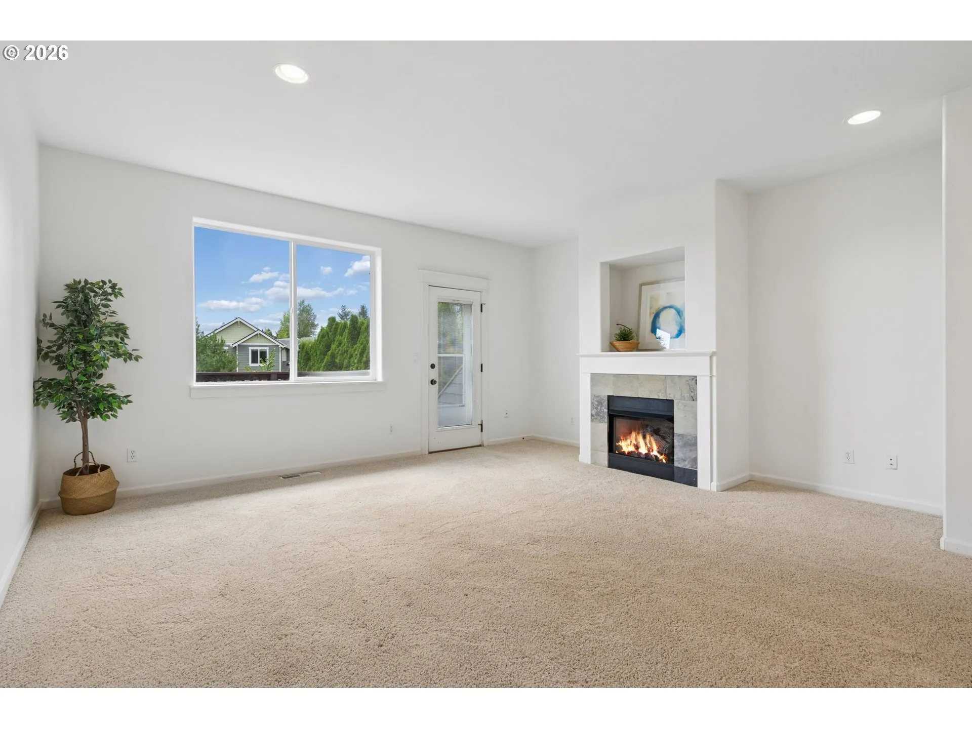 Living Room-Fireplace