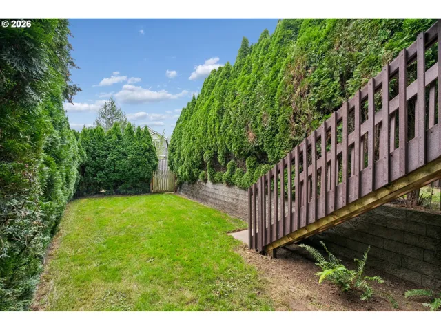 Yard-Back