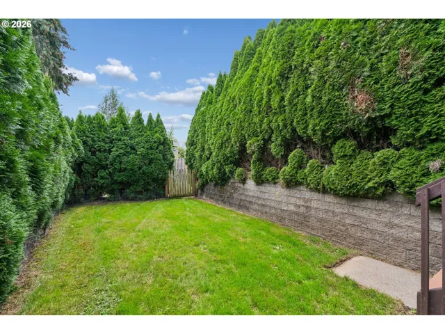 Yard-Fenced