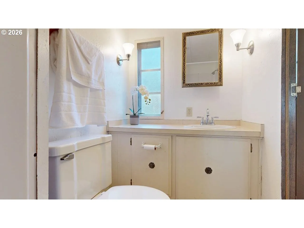 Bathroom, Attached