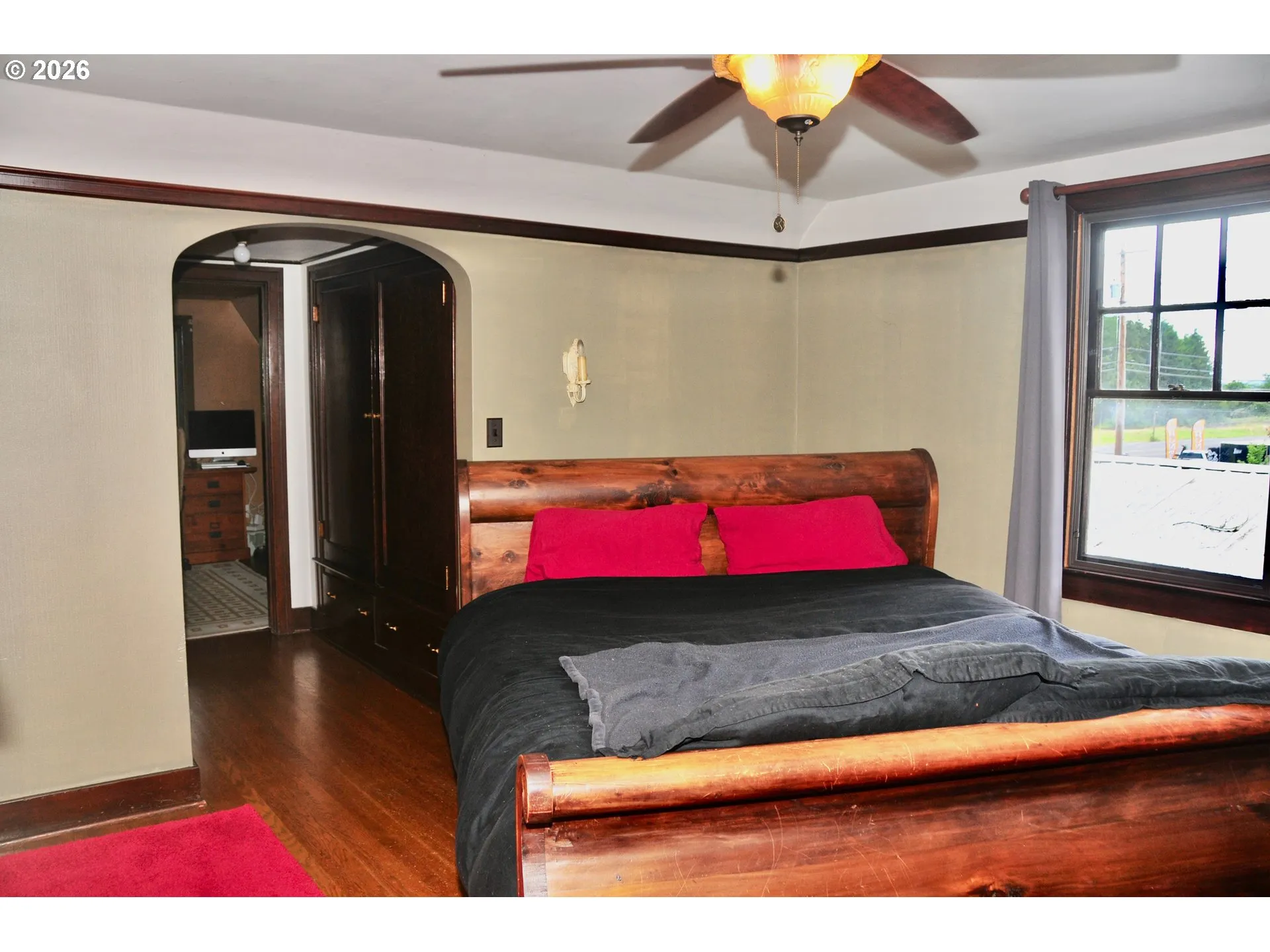 Bedroom, Primary