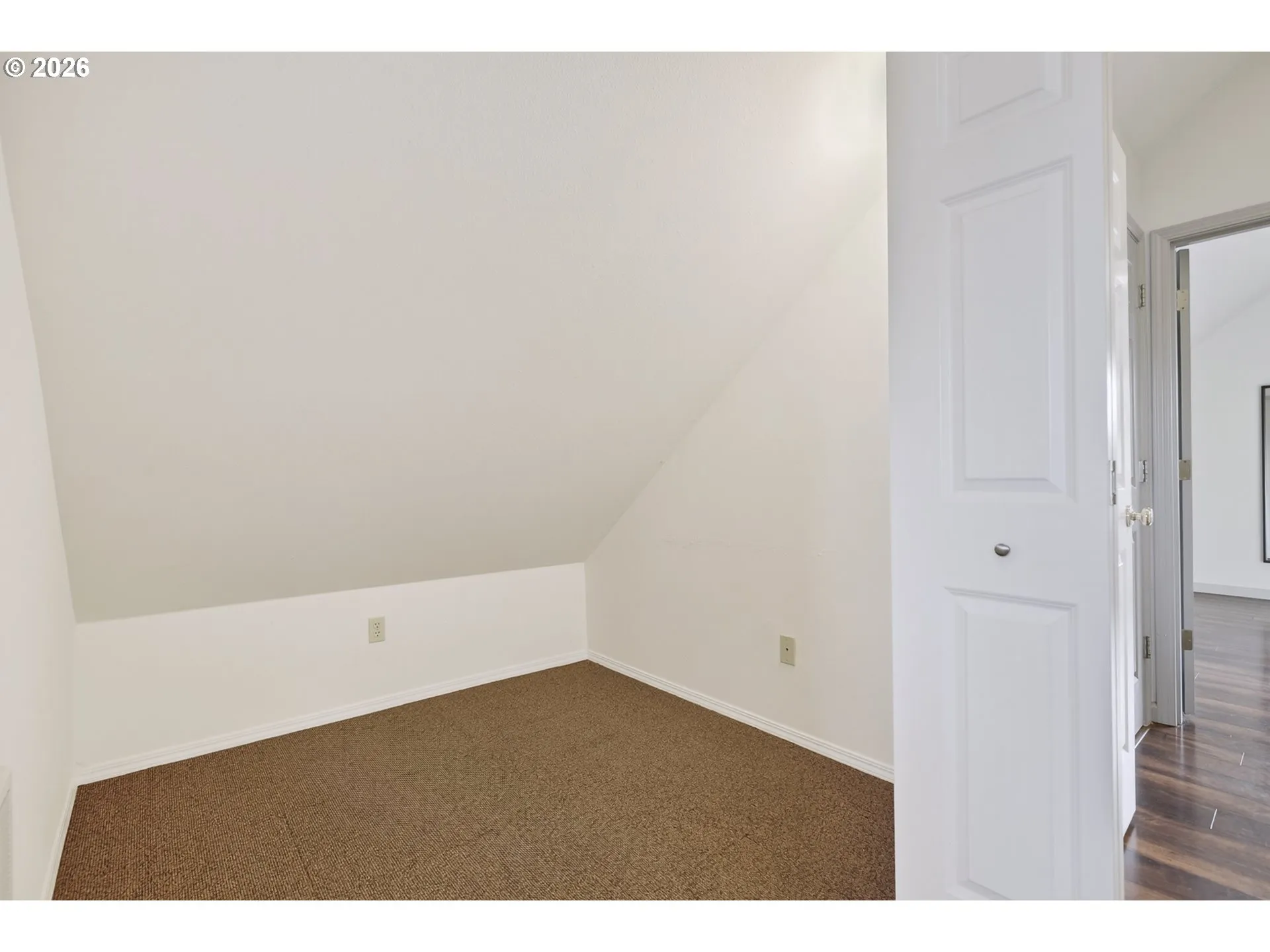 Bonus Room-Upper