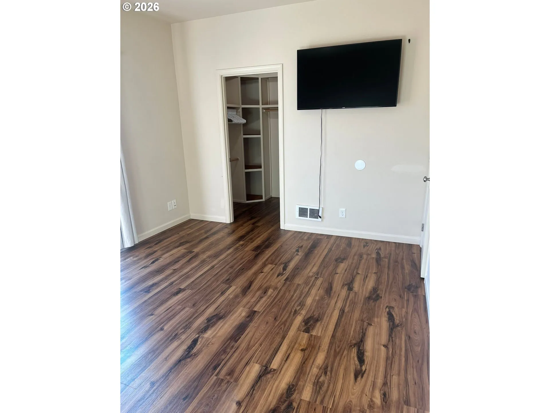Bedroom, Primary