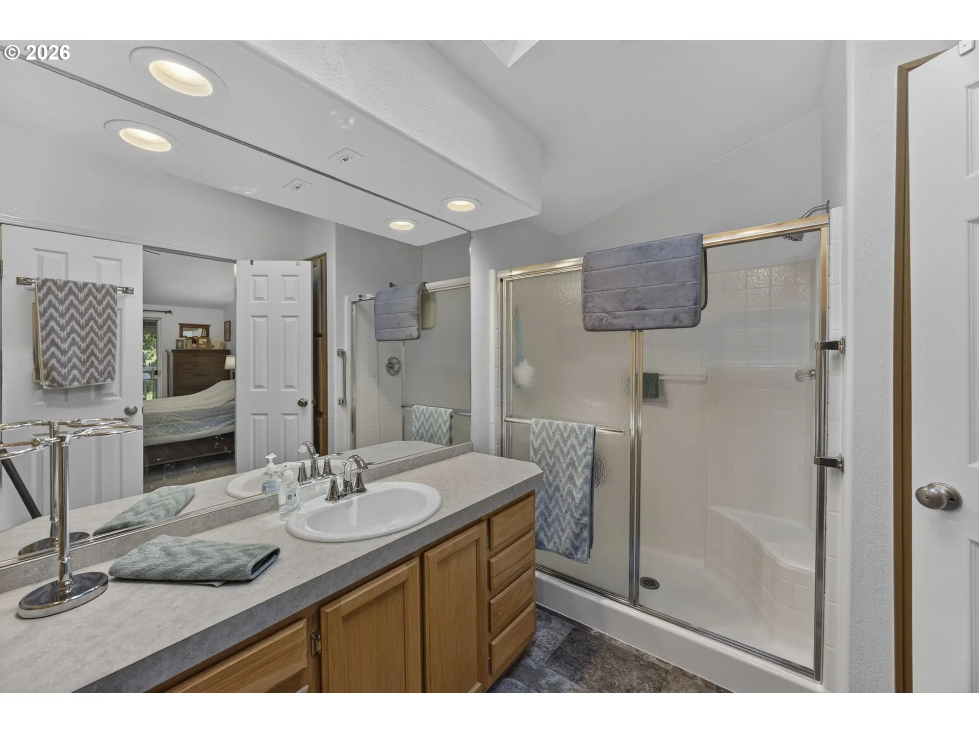 Bathroom-Walk in Shower