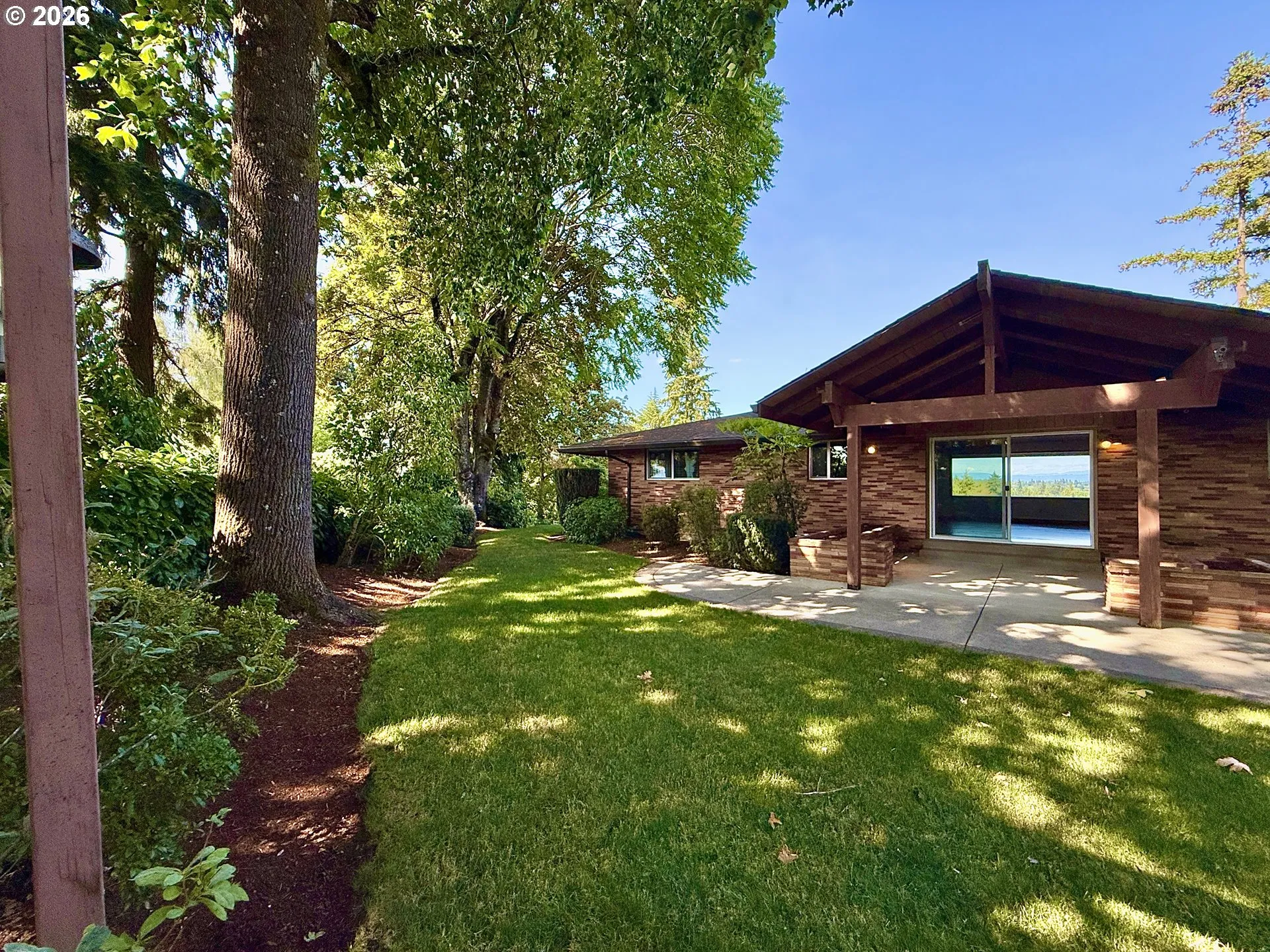 Yard-Back