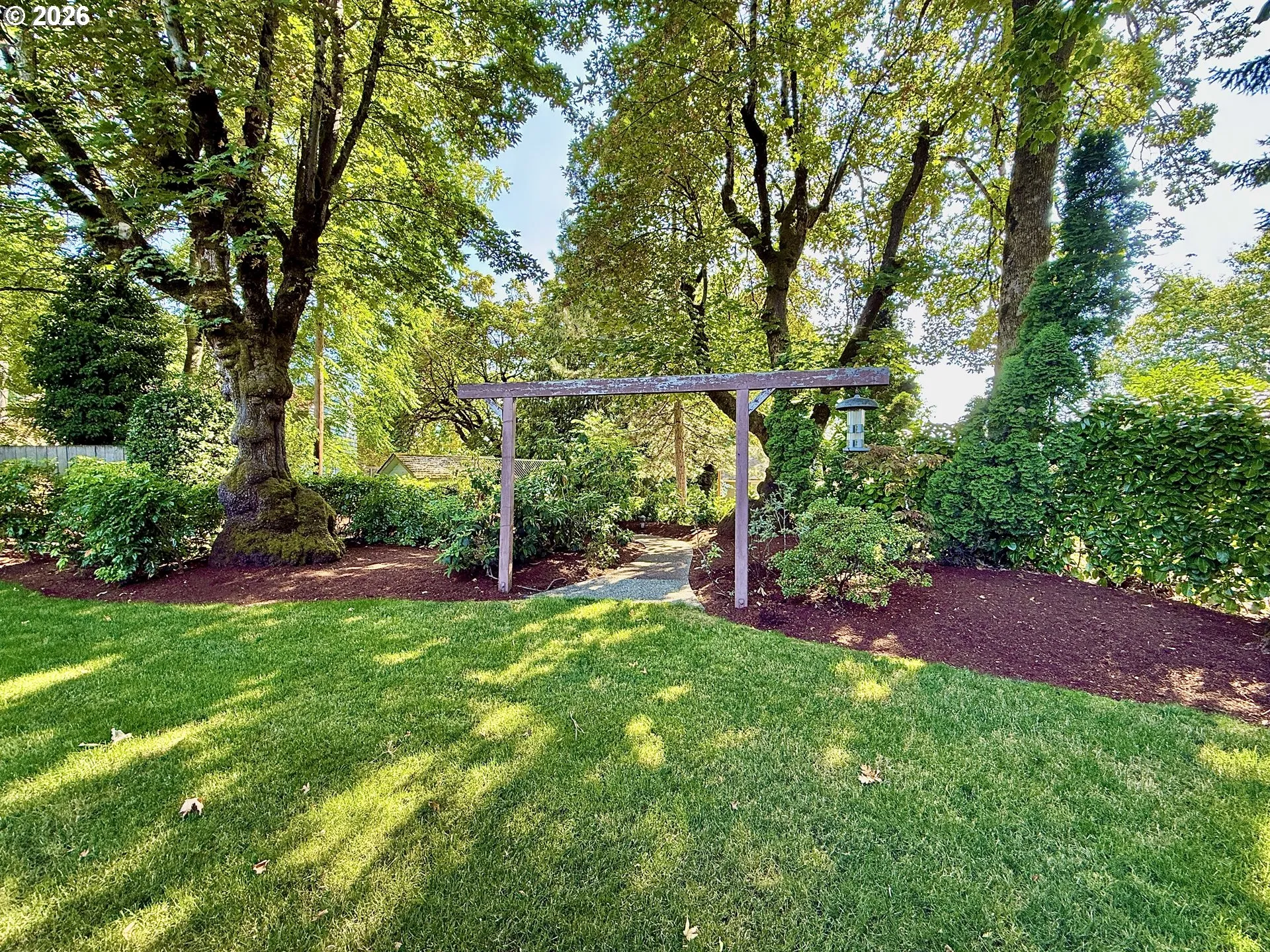 Yard-Back