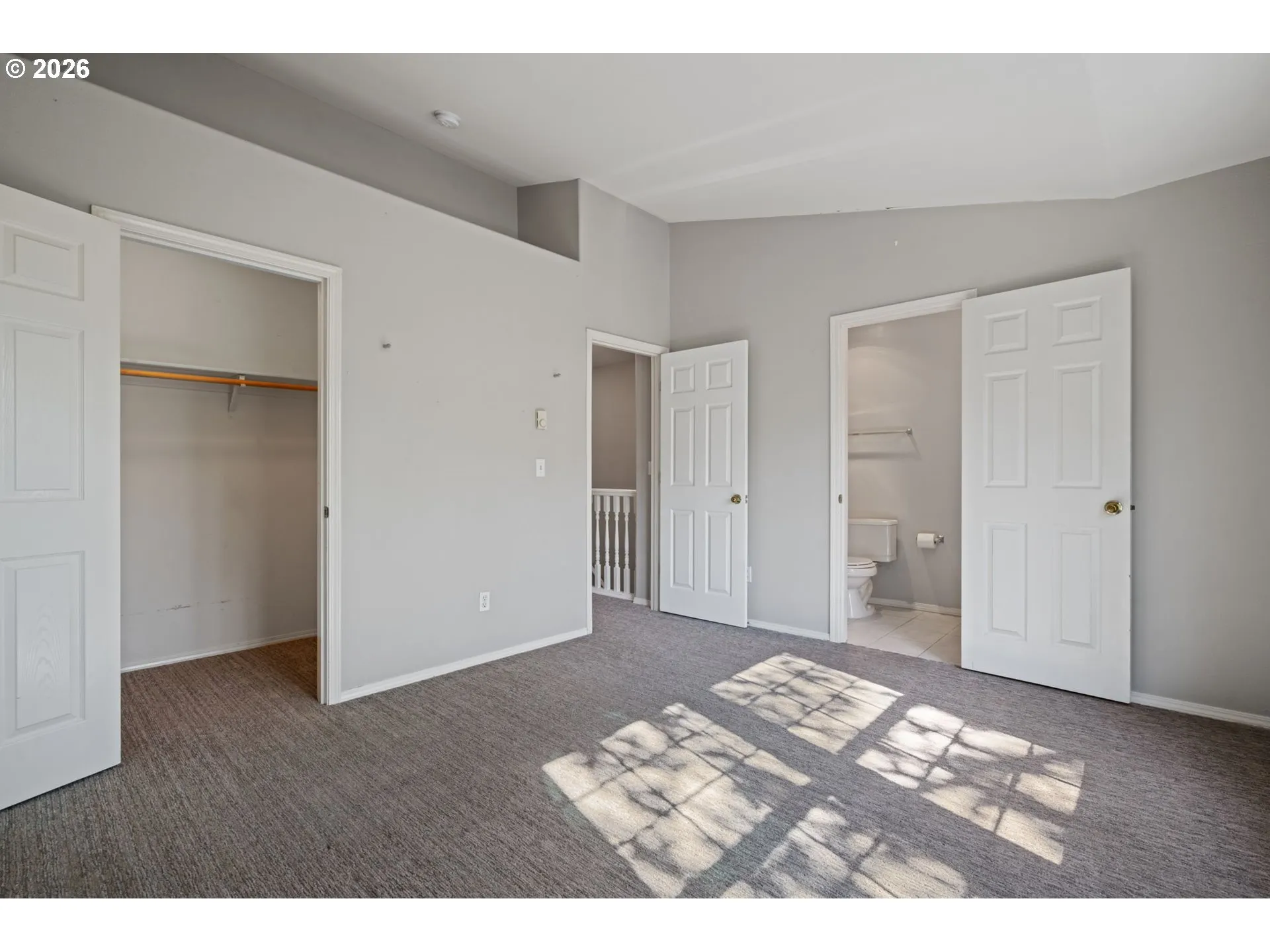 Bedroom, Primary-Upper