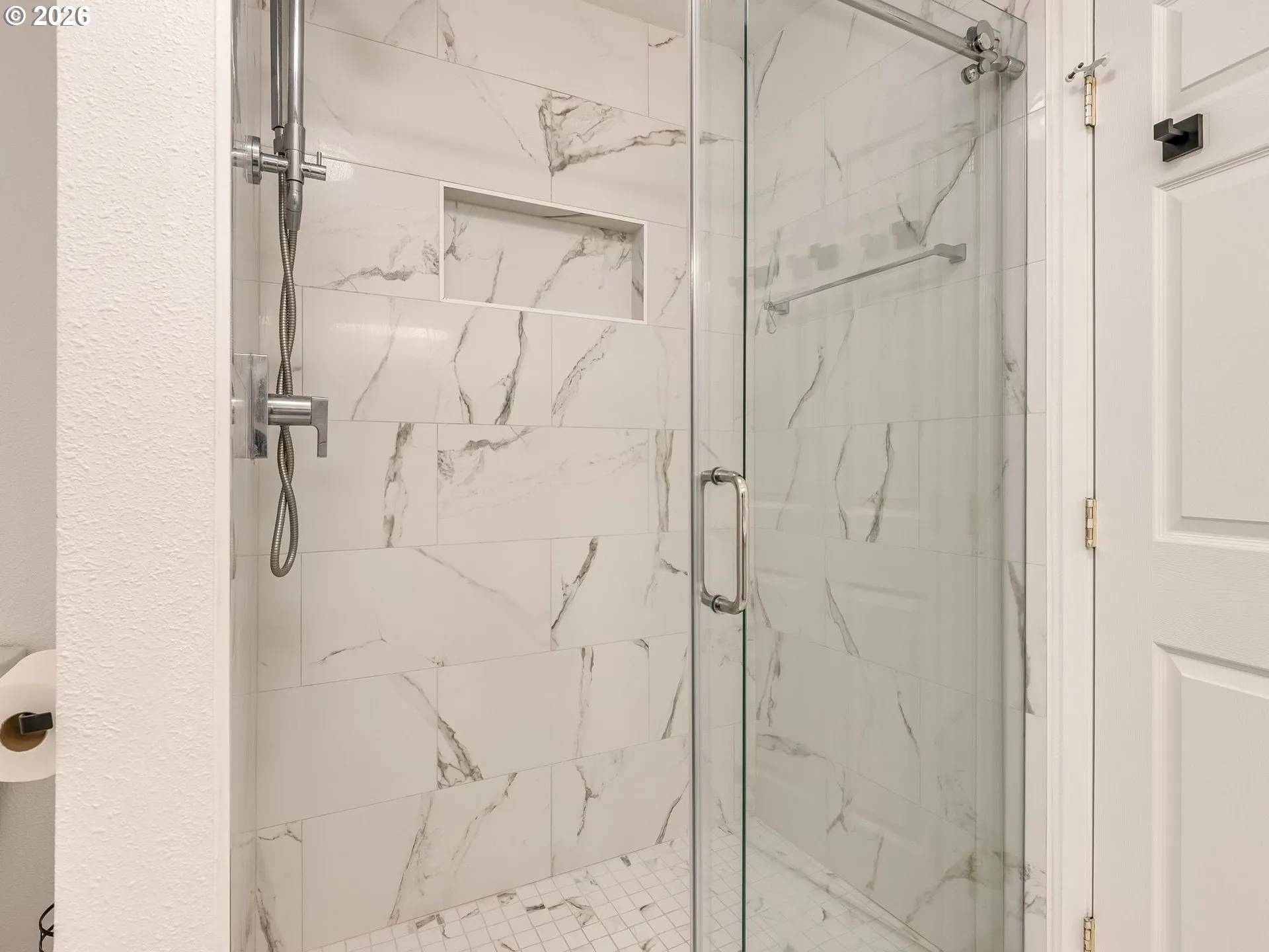 Bathroom-Walk in Shower
