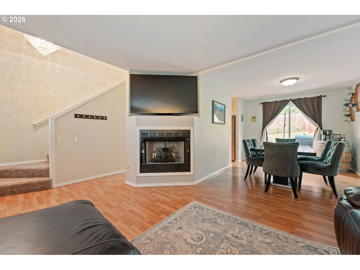 Living Room-Fireplace