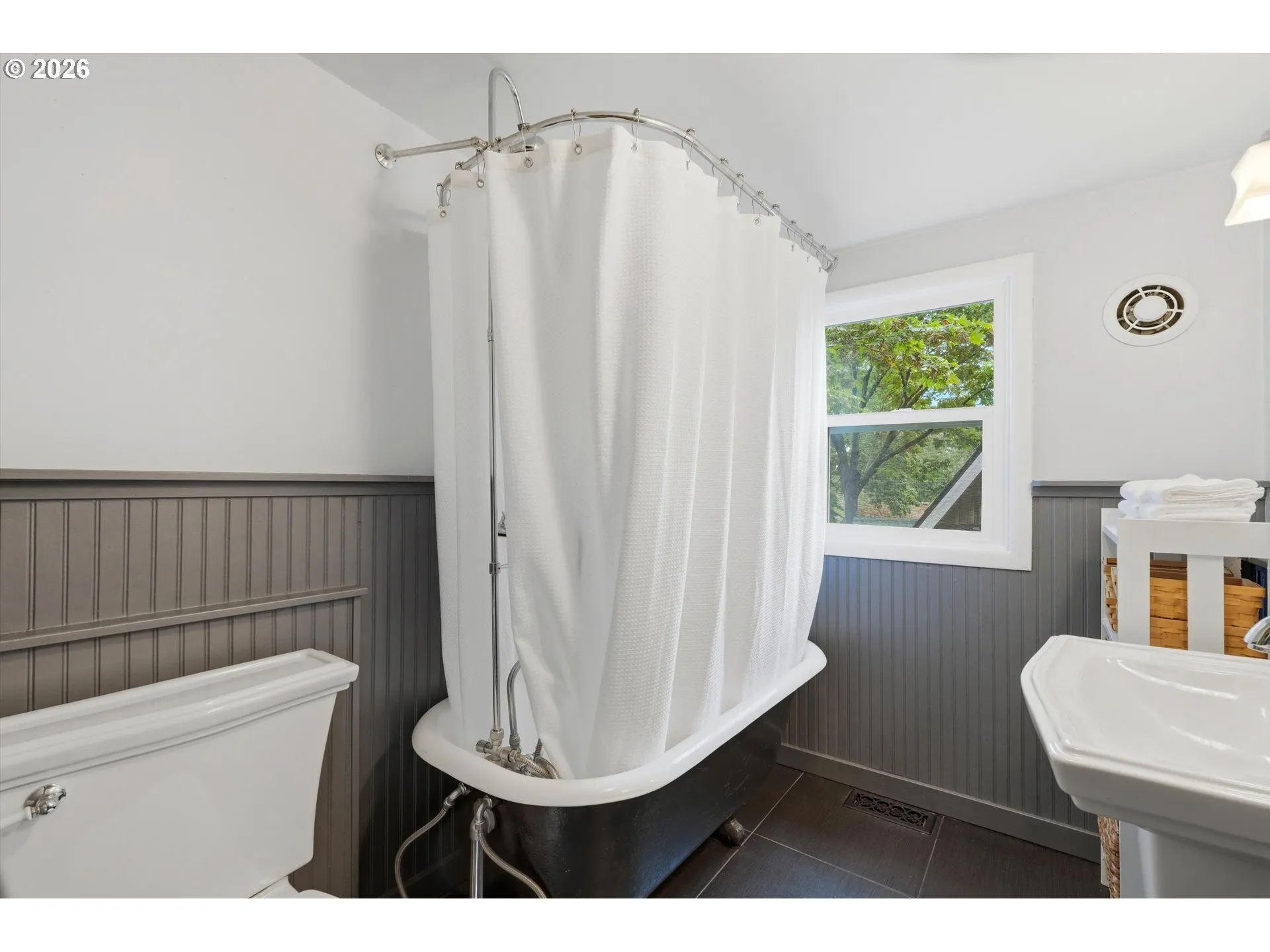 Bathroom-Upper