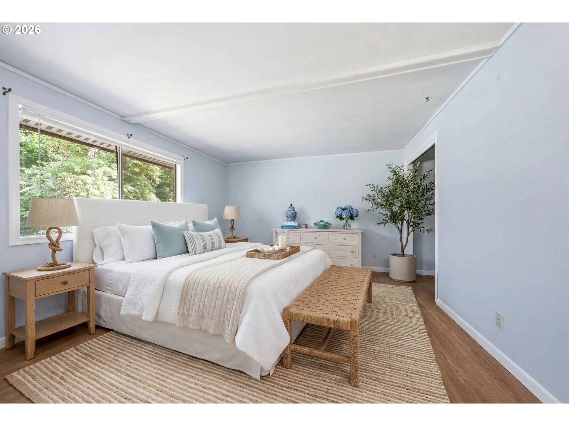 Bedroom, Primary