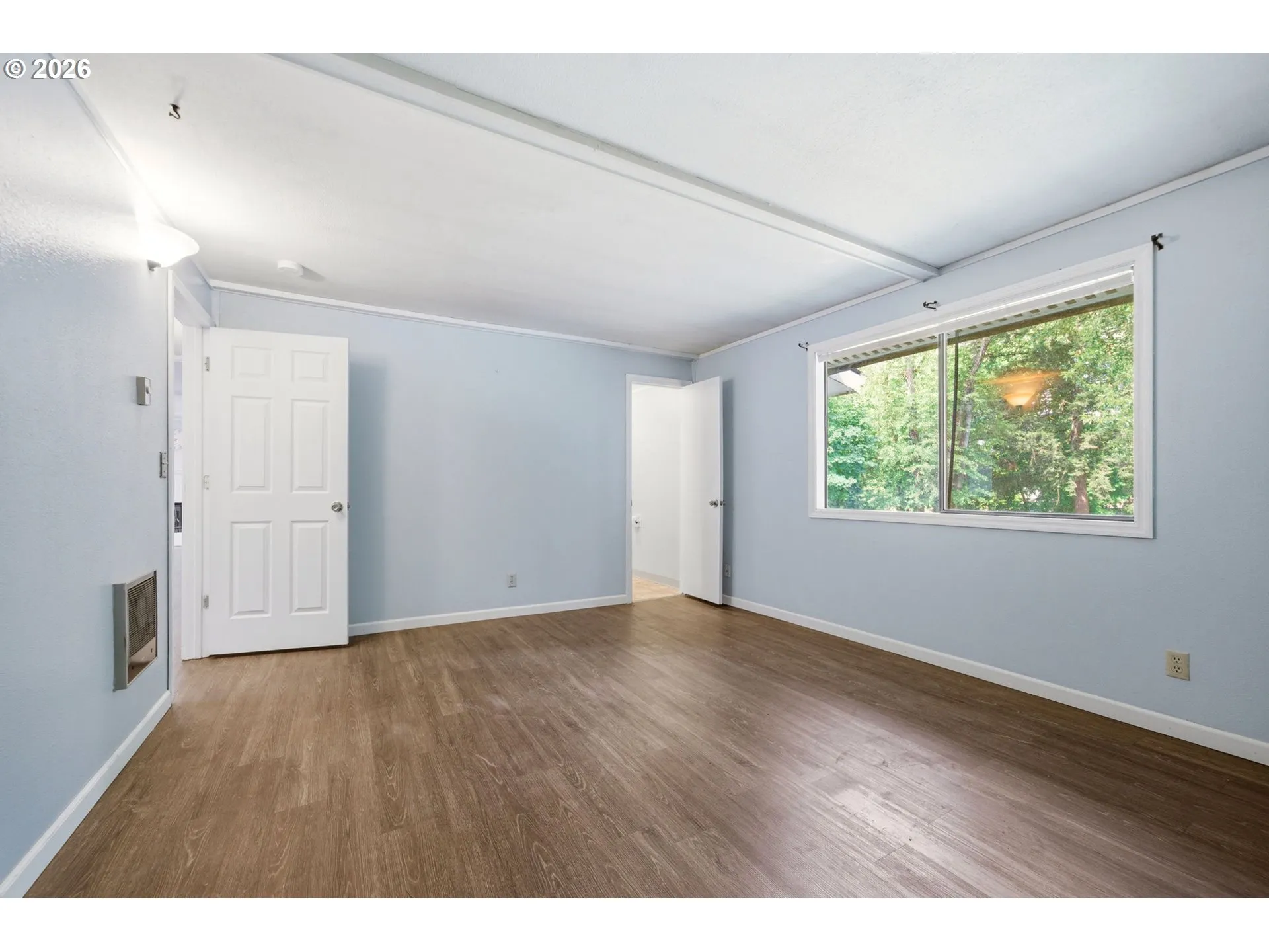Bedroom, Primary