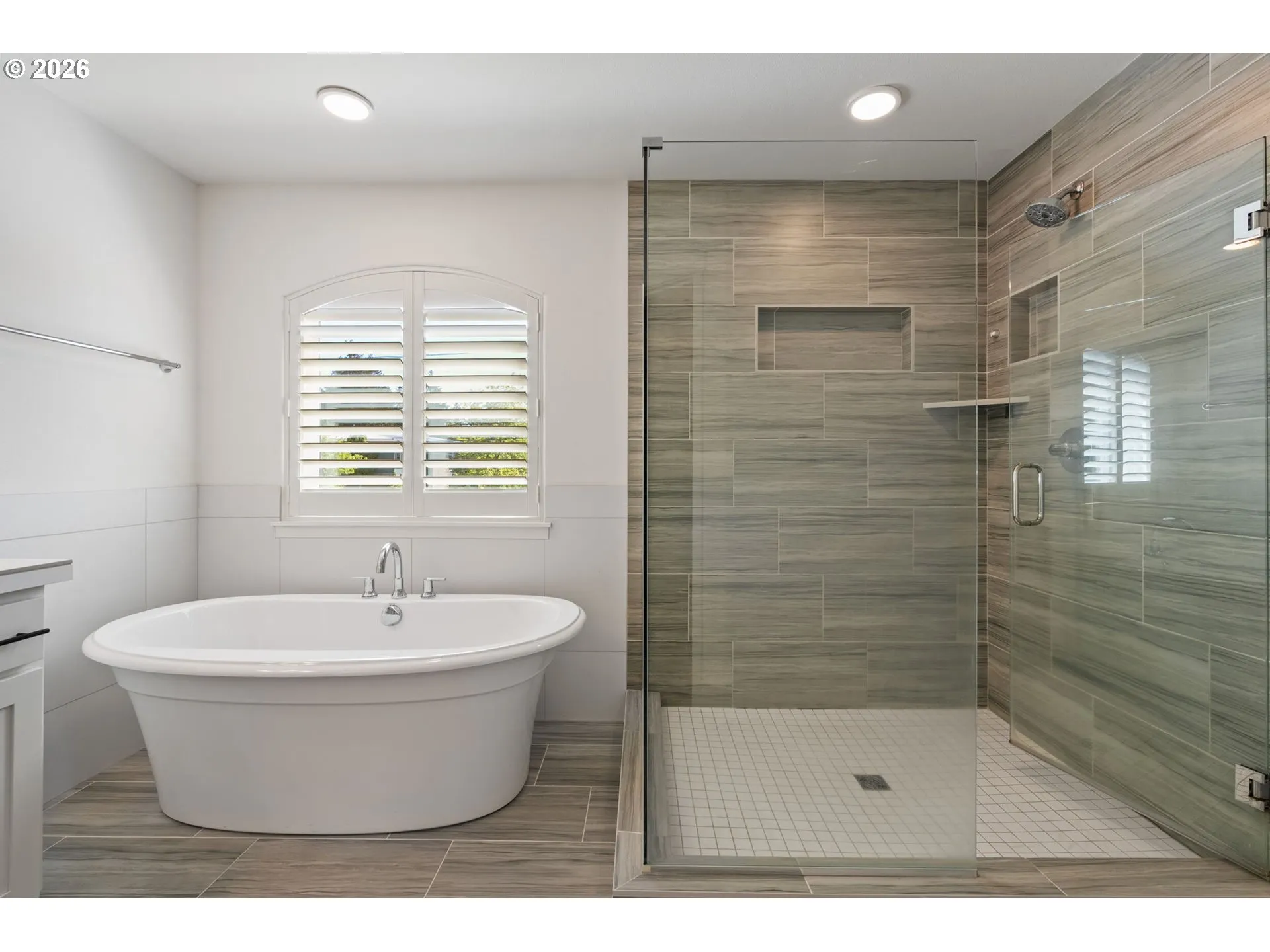 Bathroom-Walk in Shower