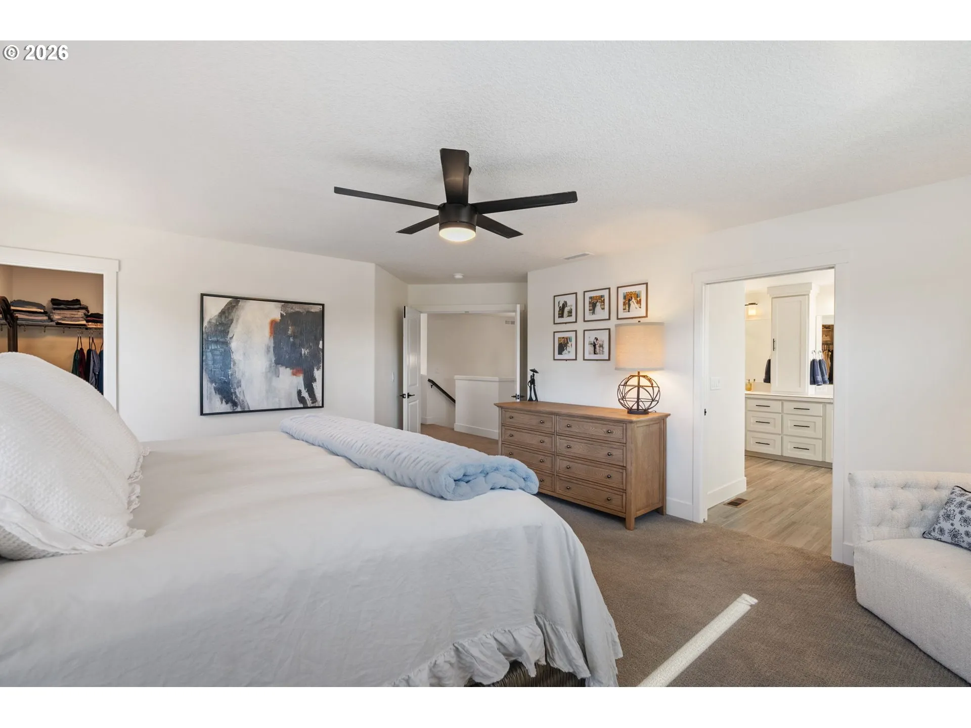 Primary Bedroom-Upper