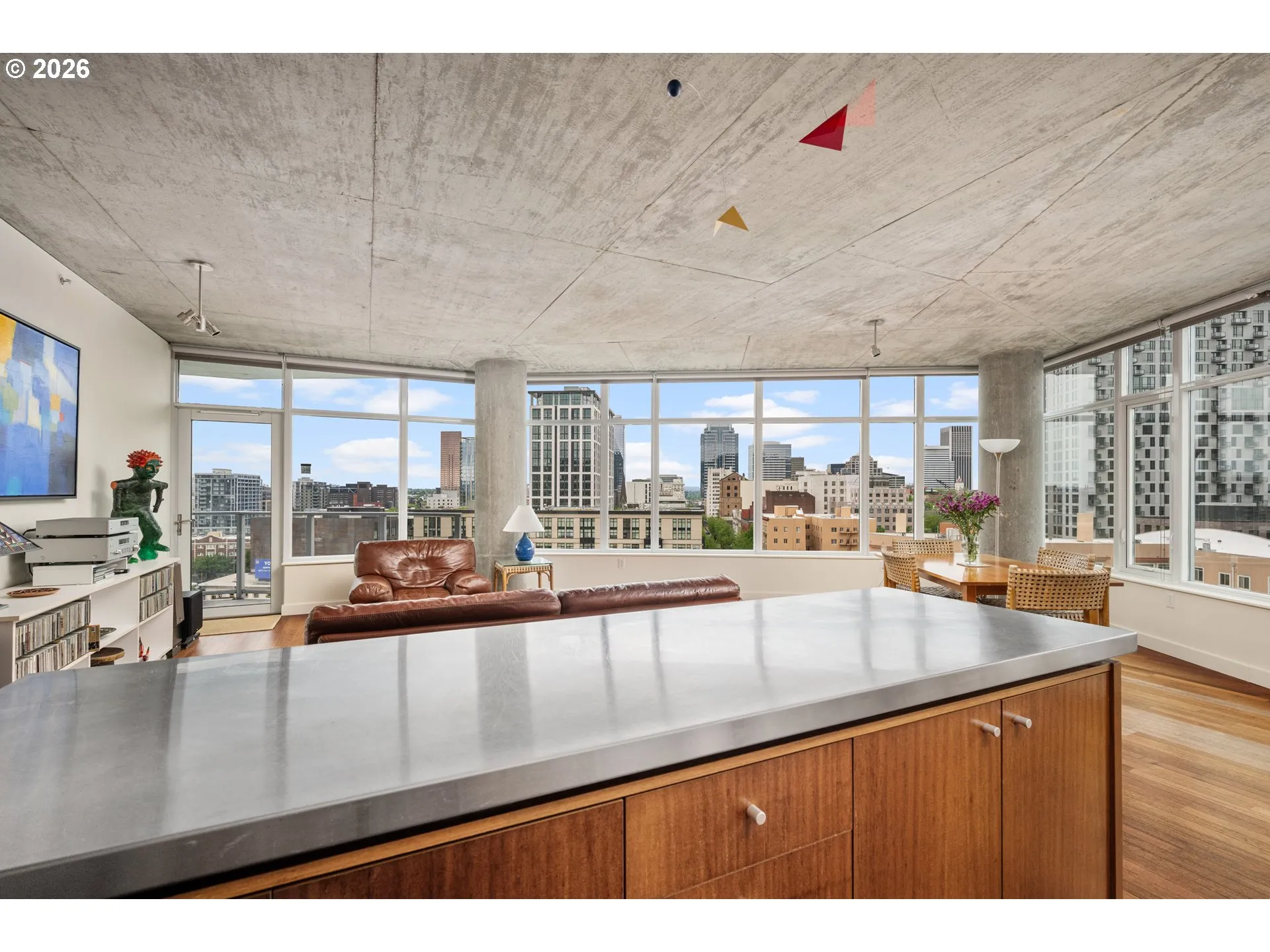 Kitchen/Living Room-Island