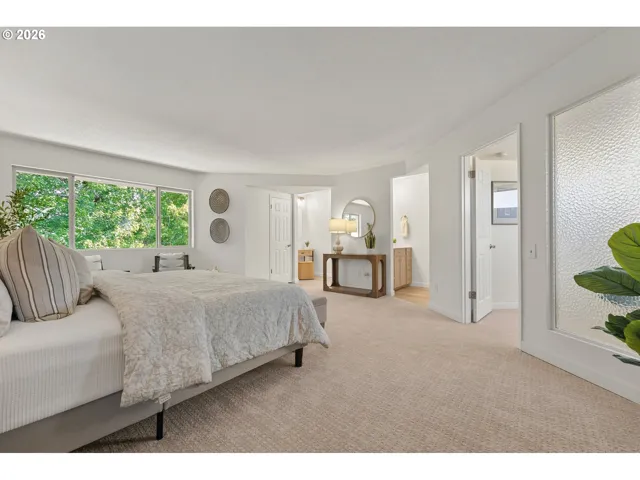 Bedroom, Primary-Upper