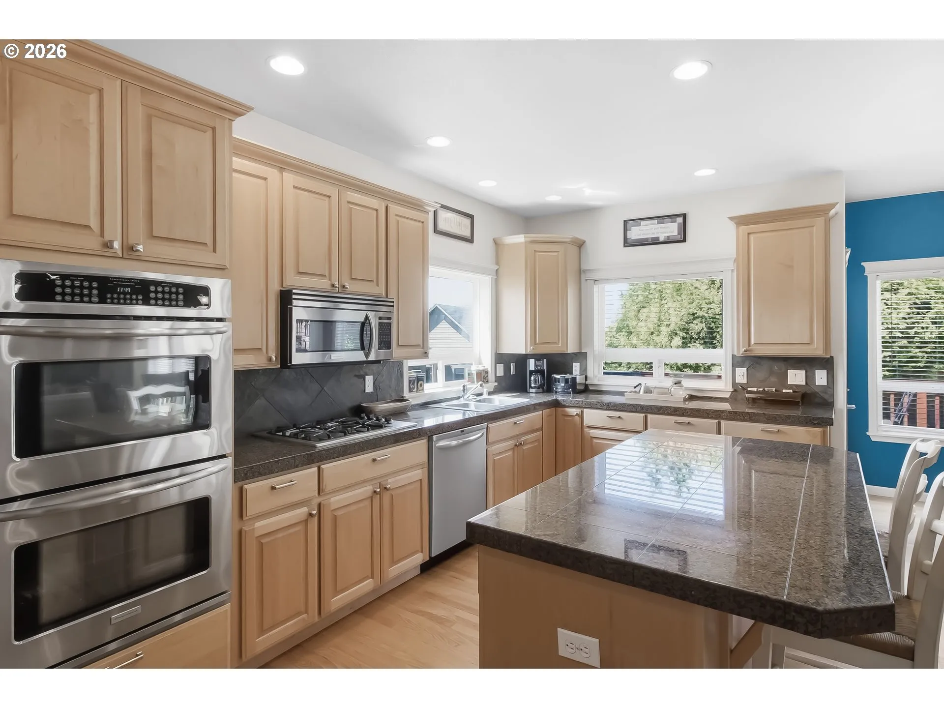 Kitchen-Island