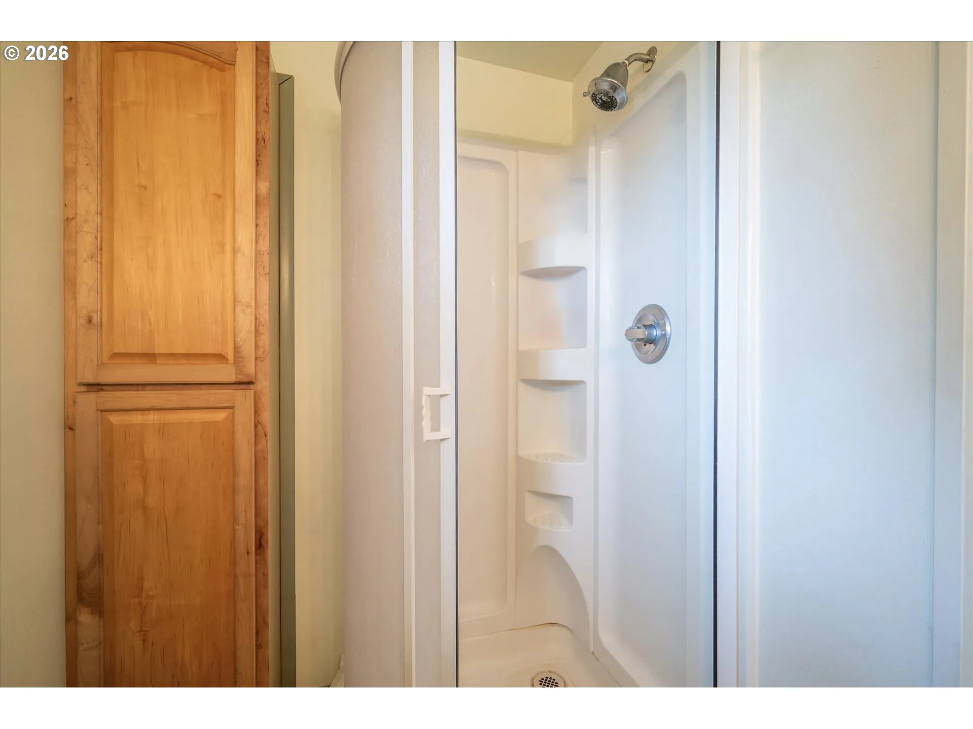Bathroom-Upper