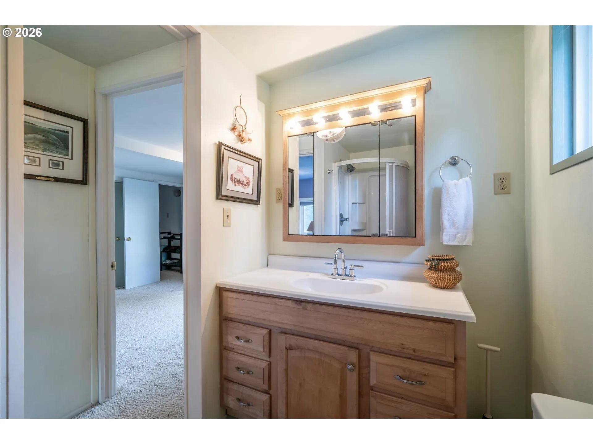 Bathroom-Upper