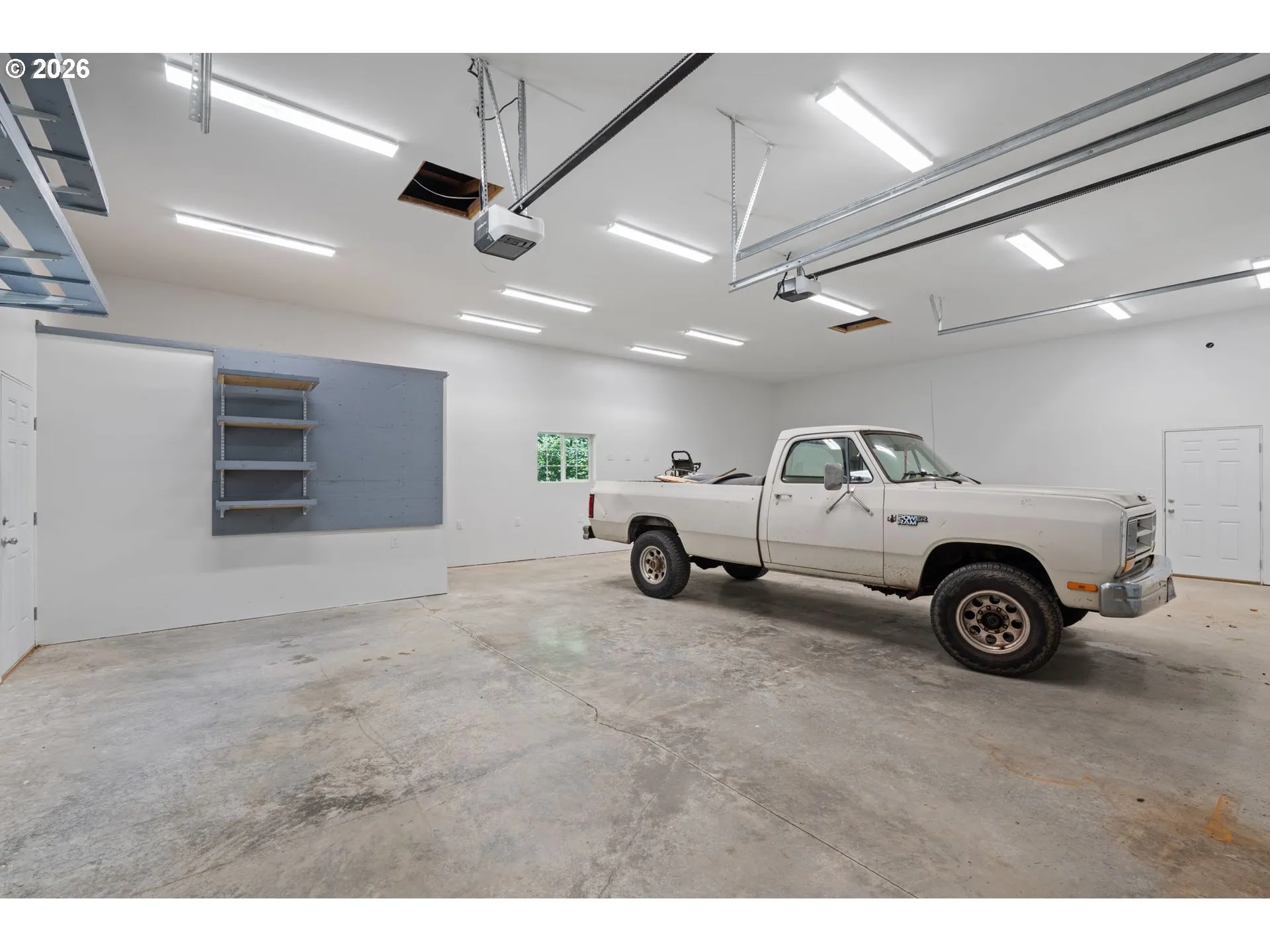 Shop-Finished