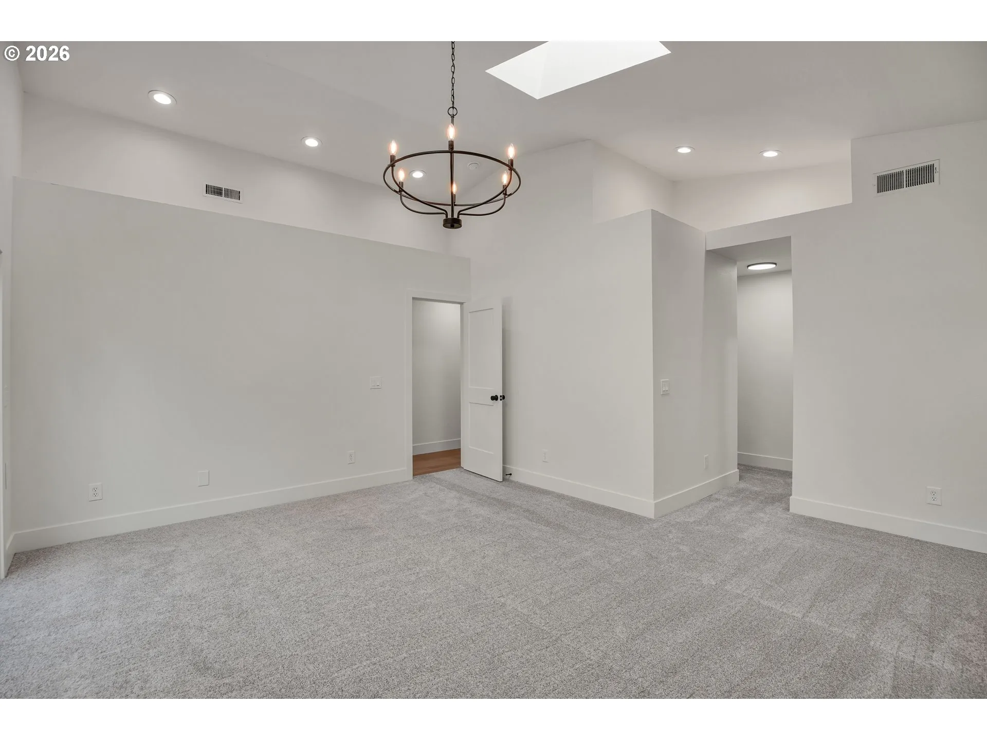 Bedroom, Primary-Vaulted Ceilings