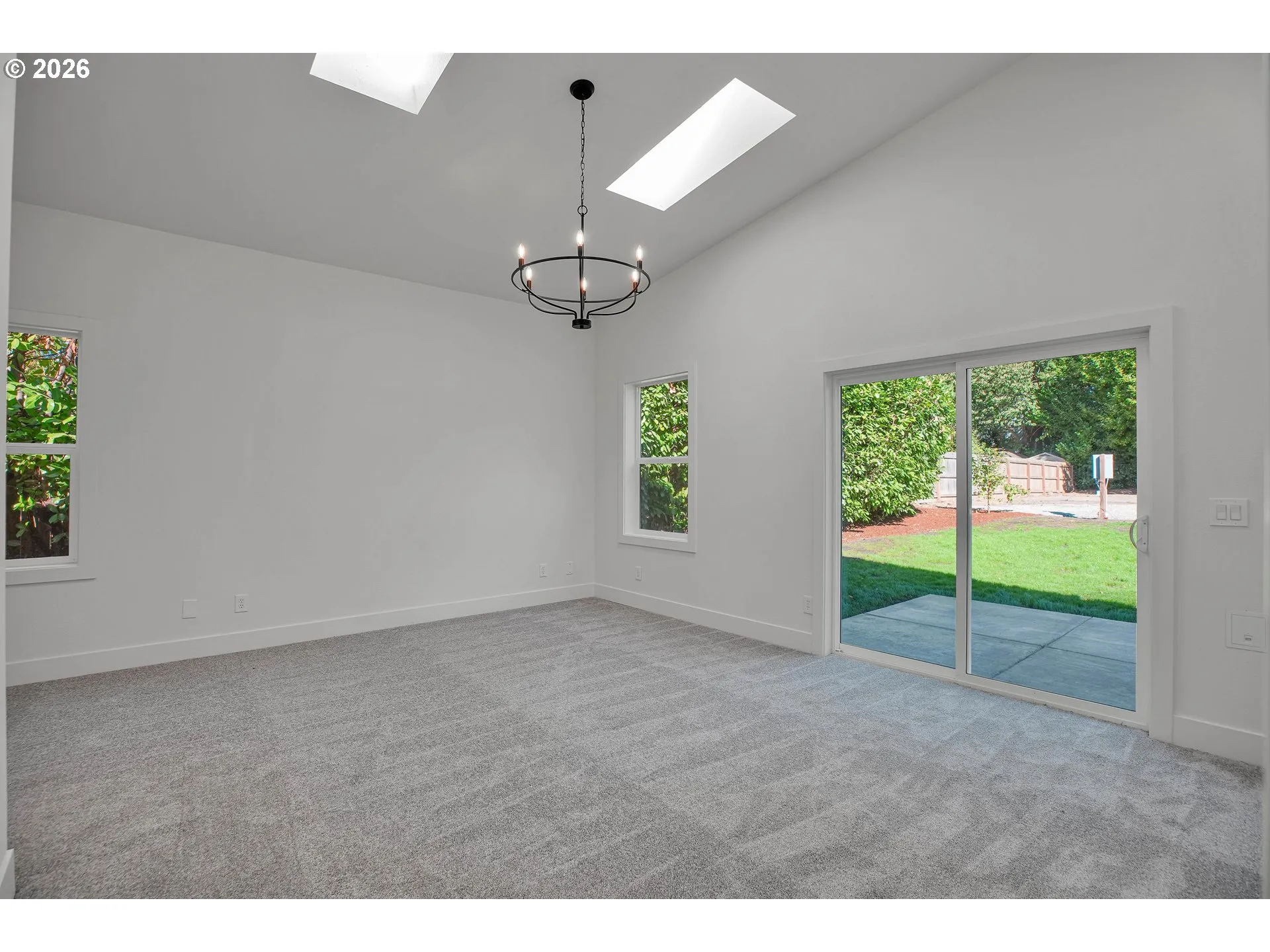 Bedroom, Primary-Vaulted Ceilings
