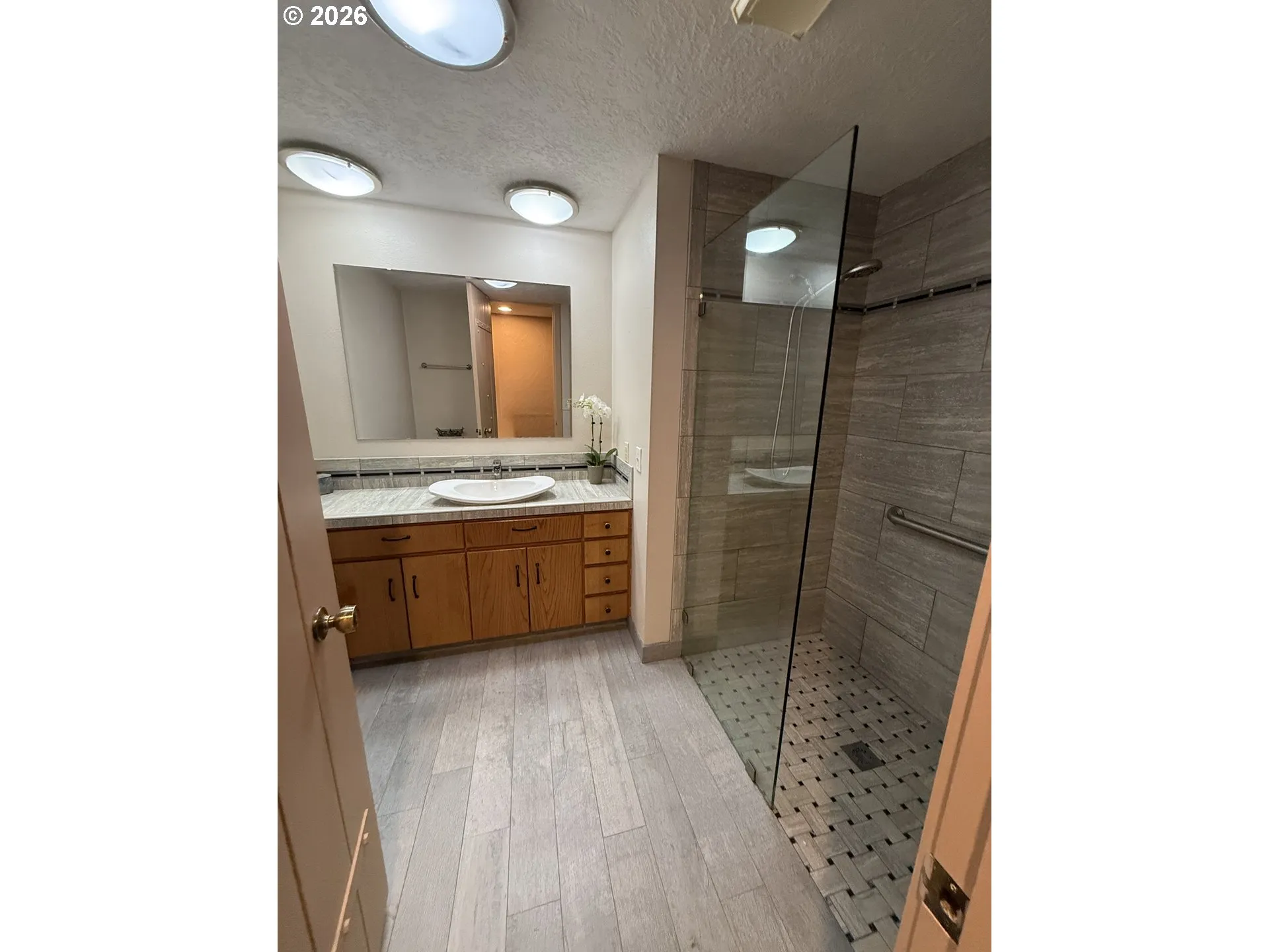 Bathroom-Hall