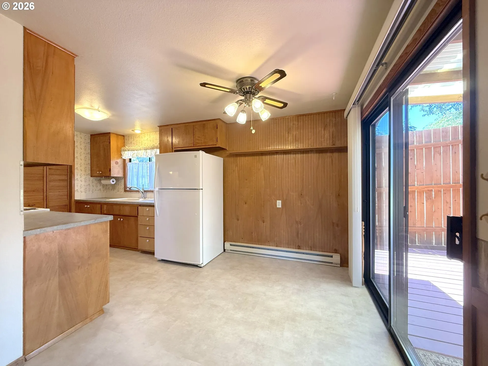 Kitchen-Eating Area