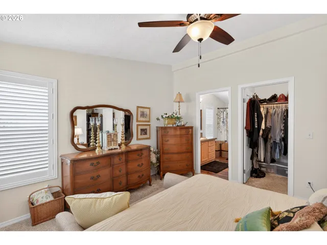 Bedroom, Primary