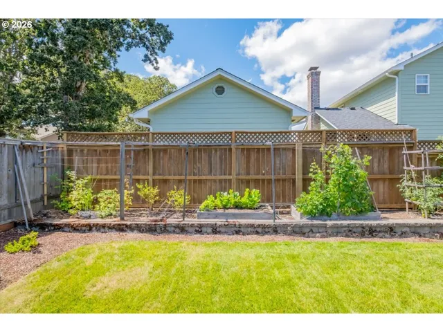Yard-Back