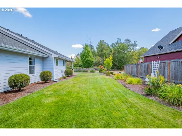 Yard-Back