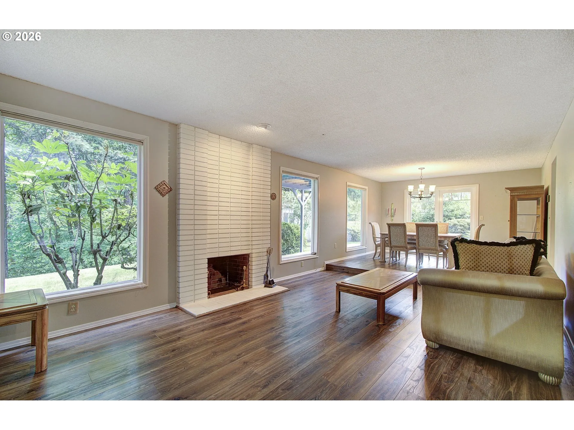 Living Room/Dining Room