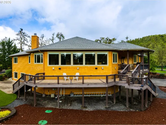 Exterior-Rear