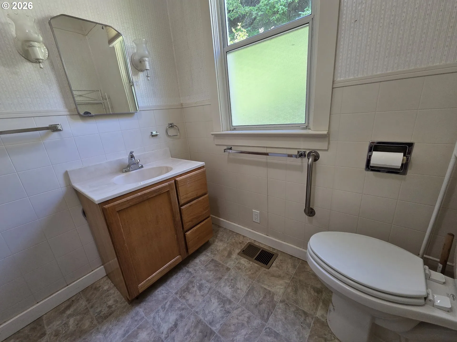 Bathroom-Lower