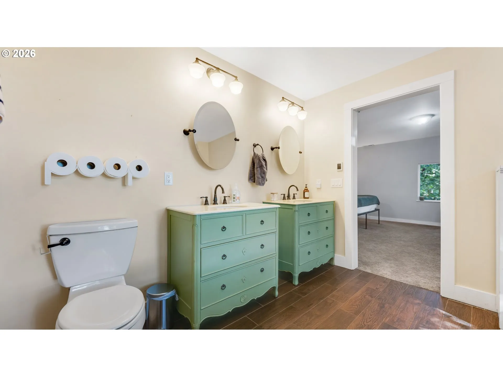 En Suite Bathroom-Upper