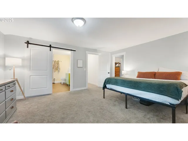 Primary Bedroom-Upper