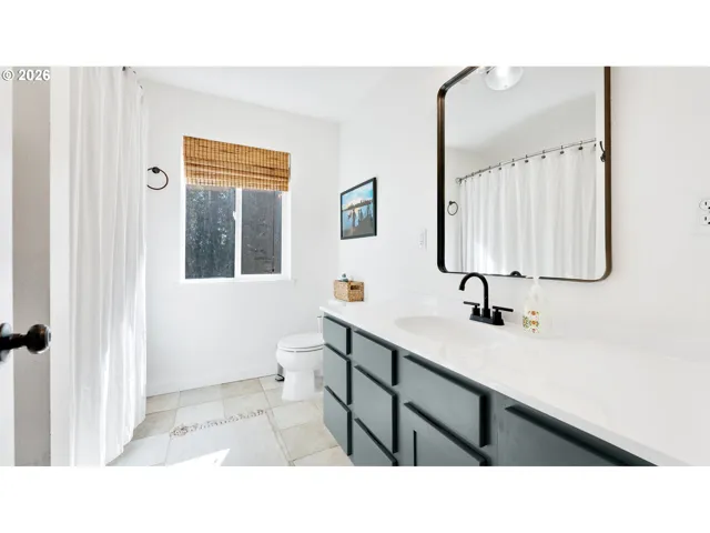 Bathroom-Lower