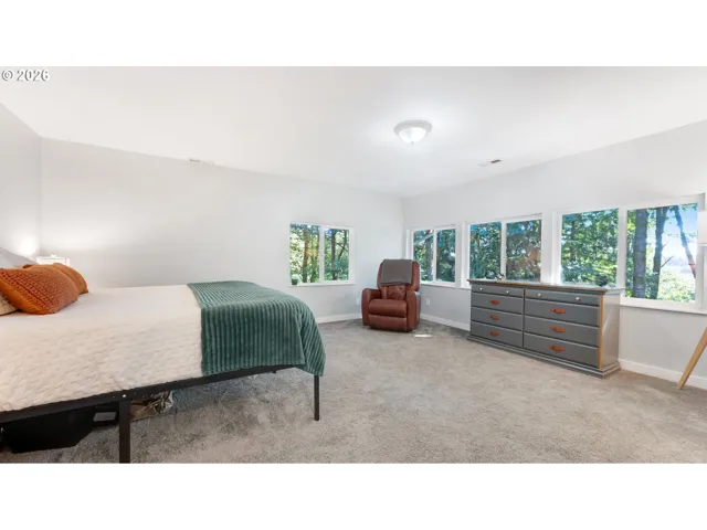 Primary Bedroom-Upper