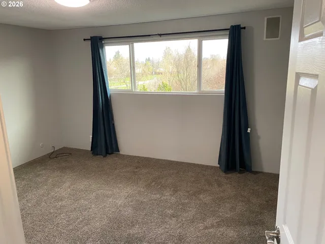 Bedroom, Primary-Upper