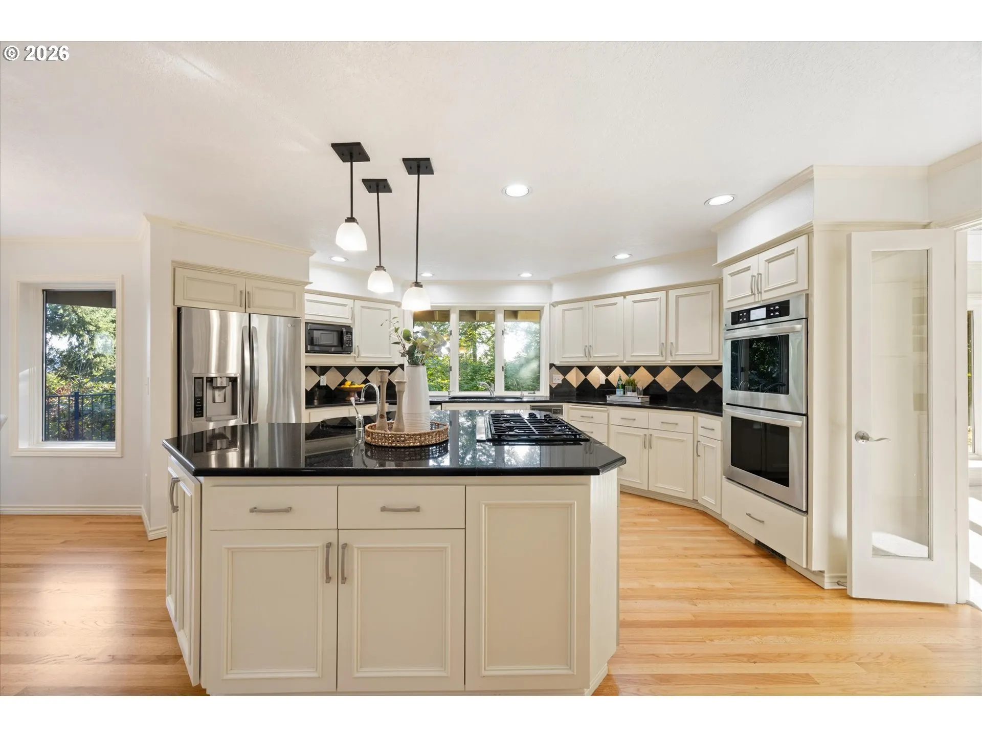 Kitchen-Cooking Island