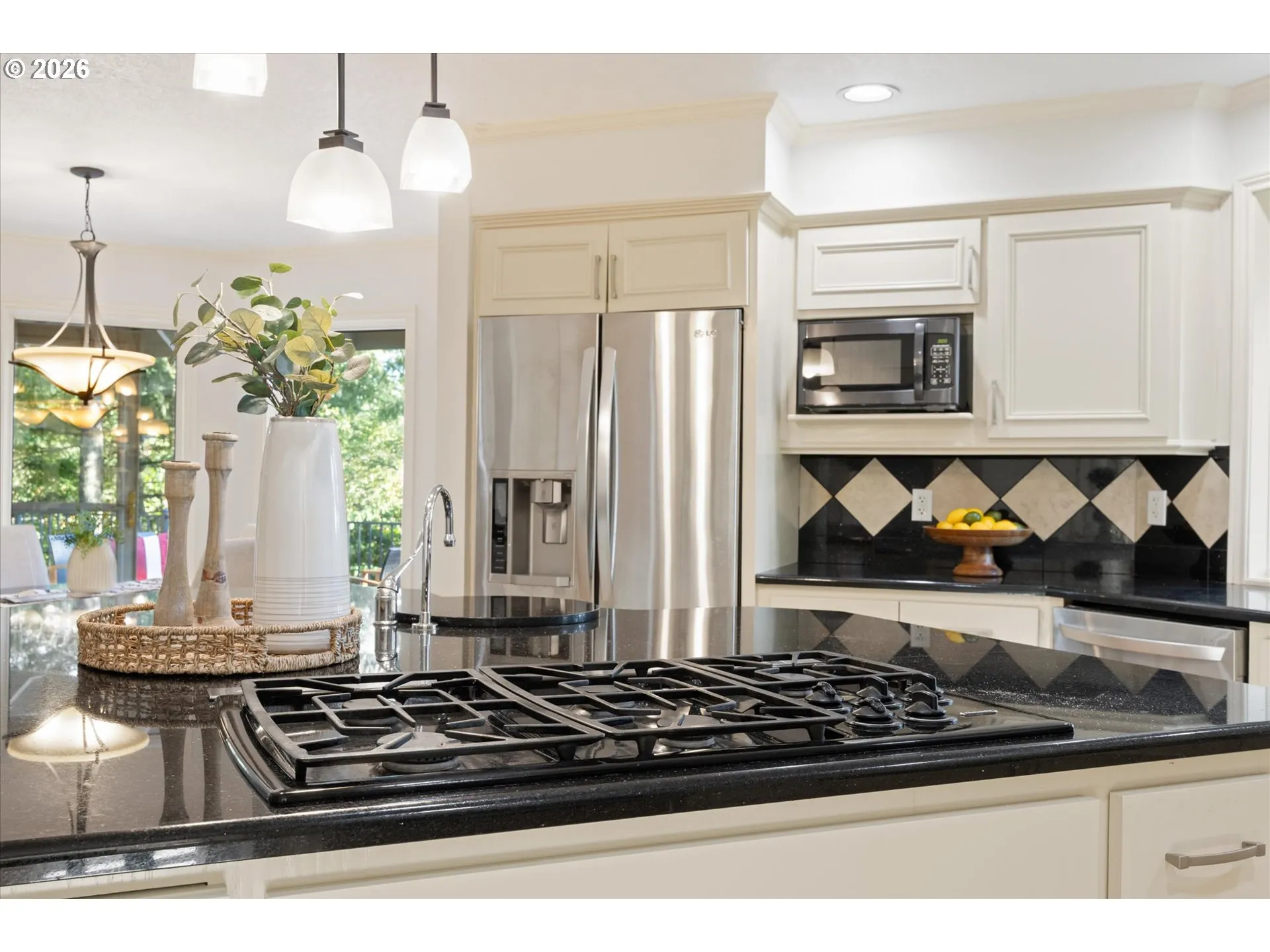 Kitchen-Cooking Island