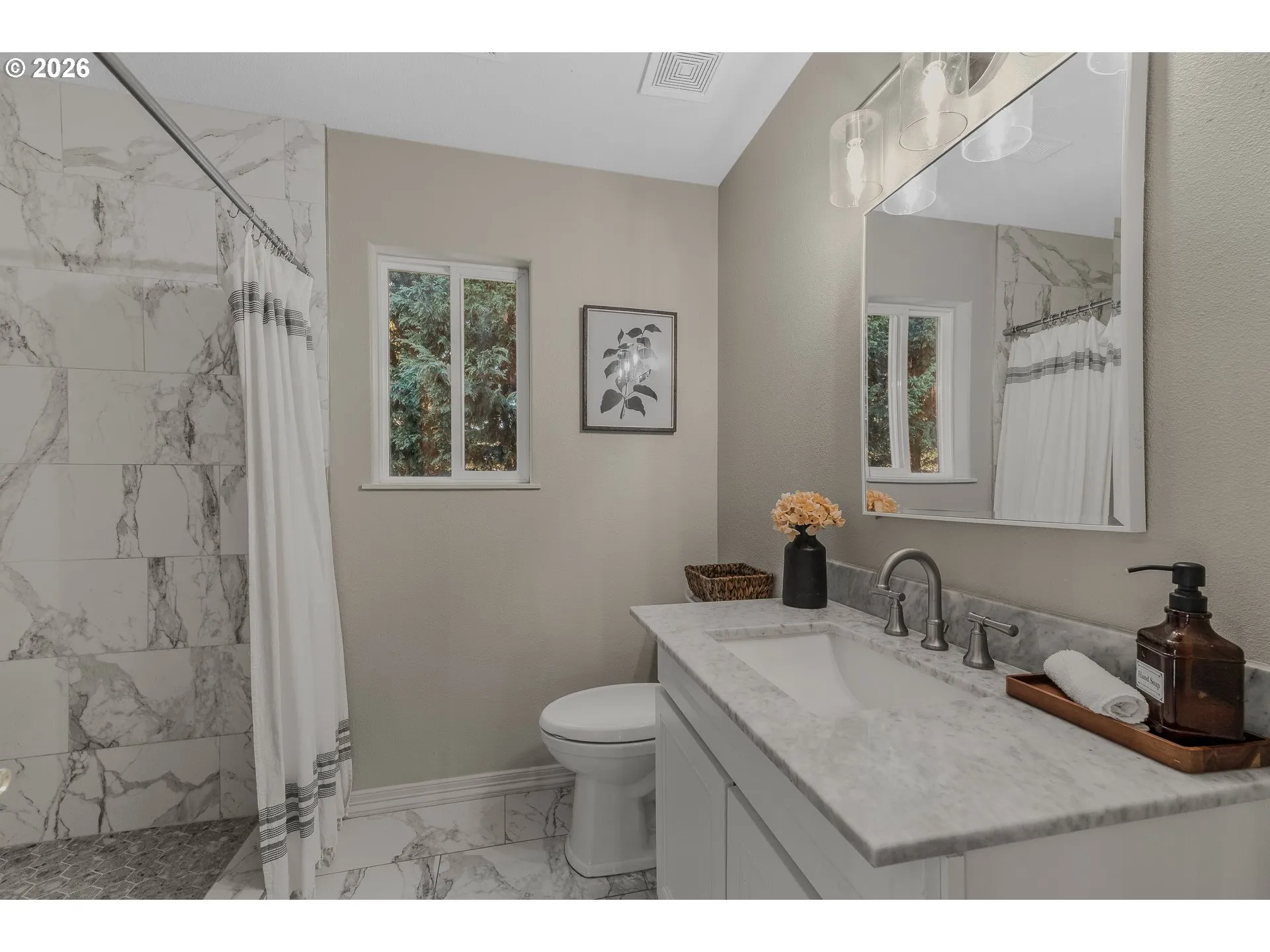 Bathroom-Upper