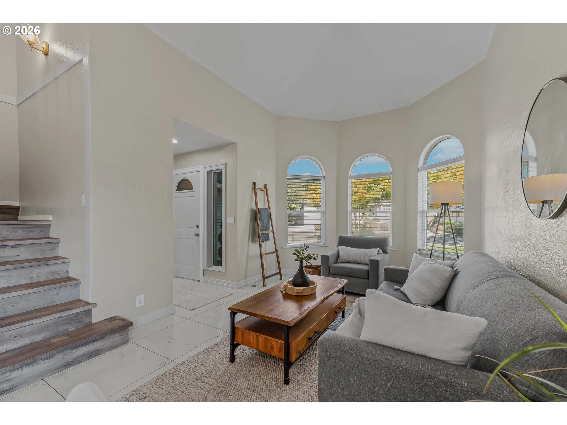 Living Room-Vaulted Ceilings