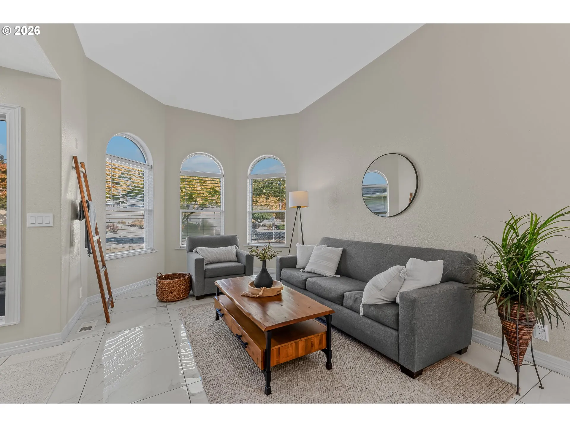 Living Room-Vaulted Ceilings