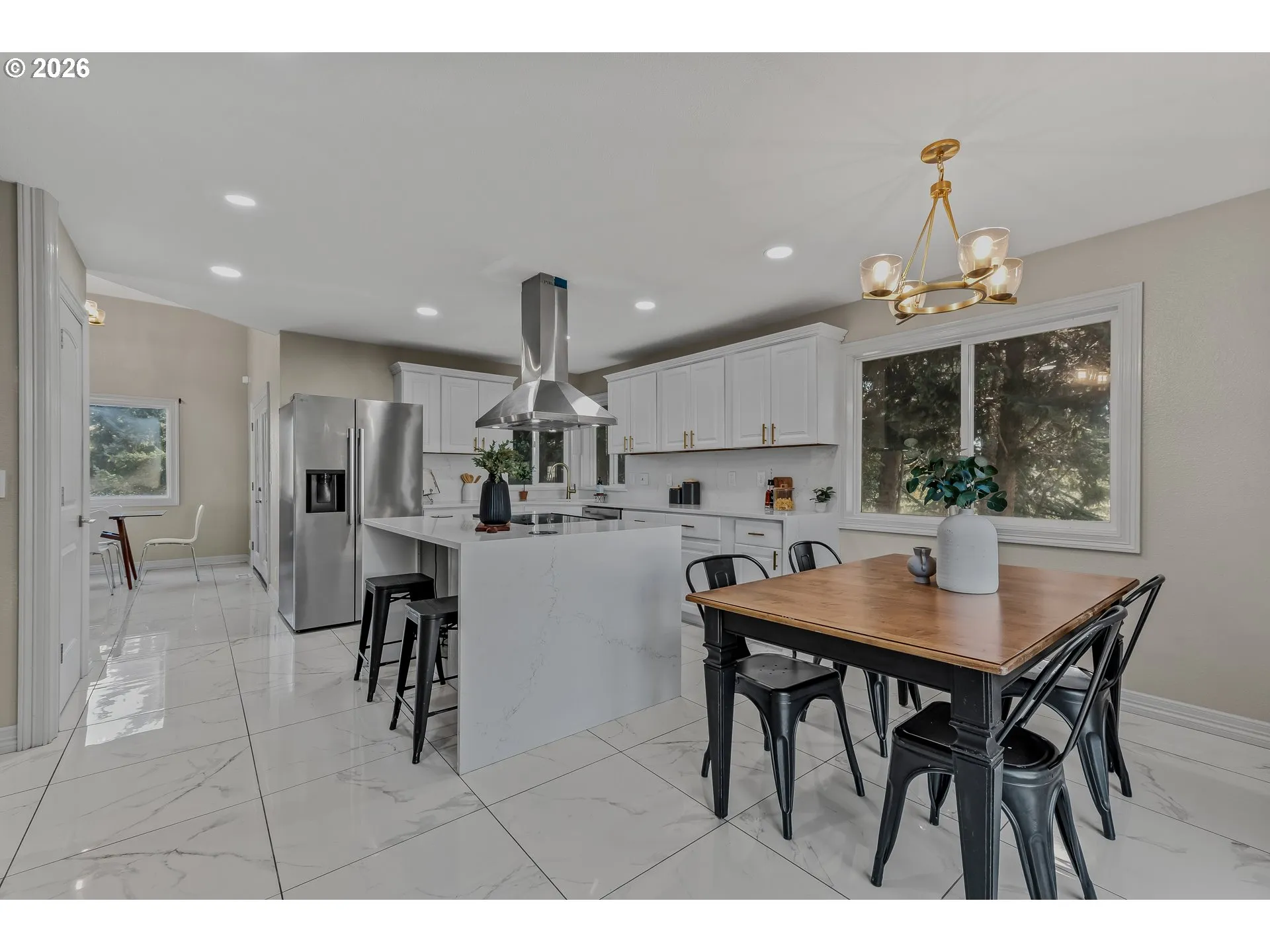 Kitchen-Eating Area