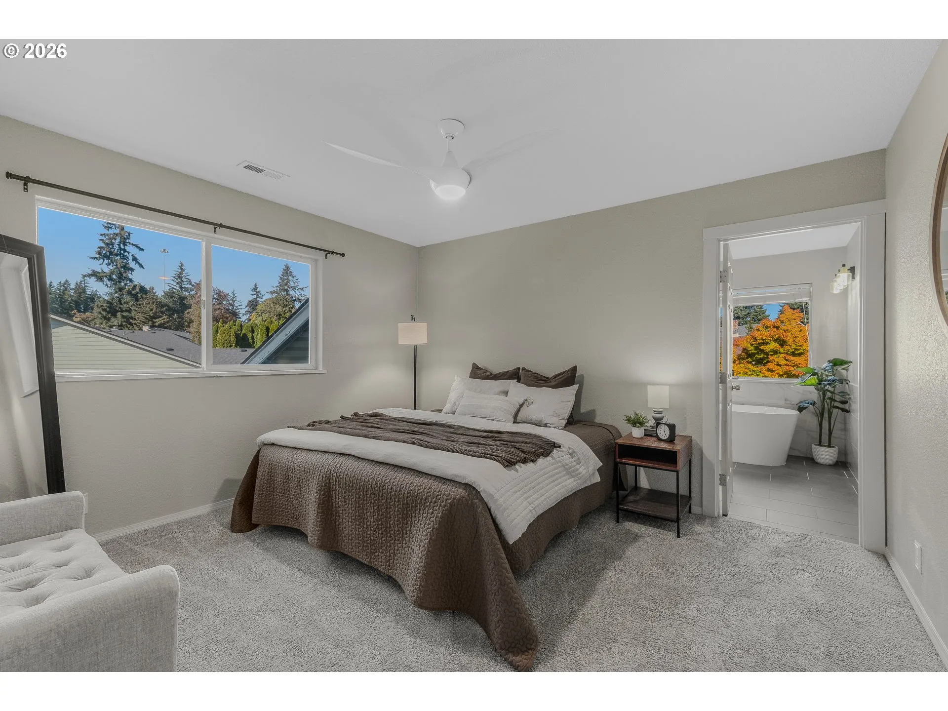 Primary Bedroom-Upper