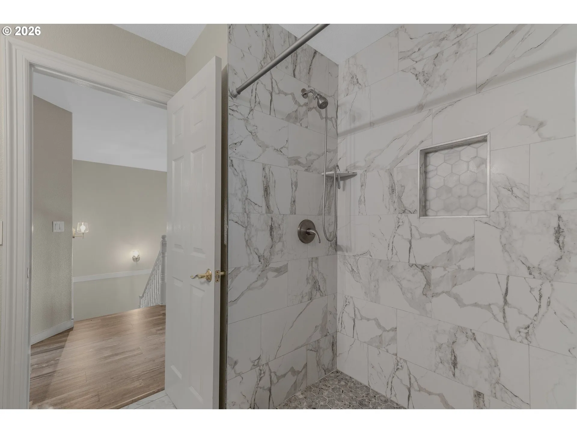 Bathroom-Upper