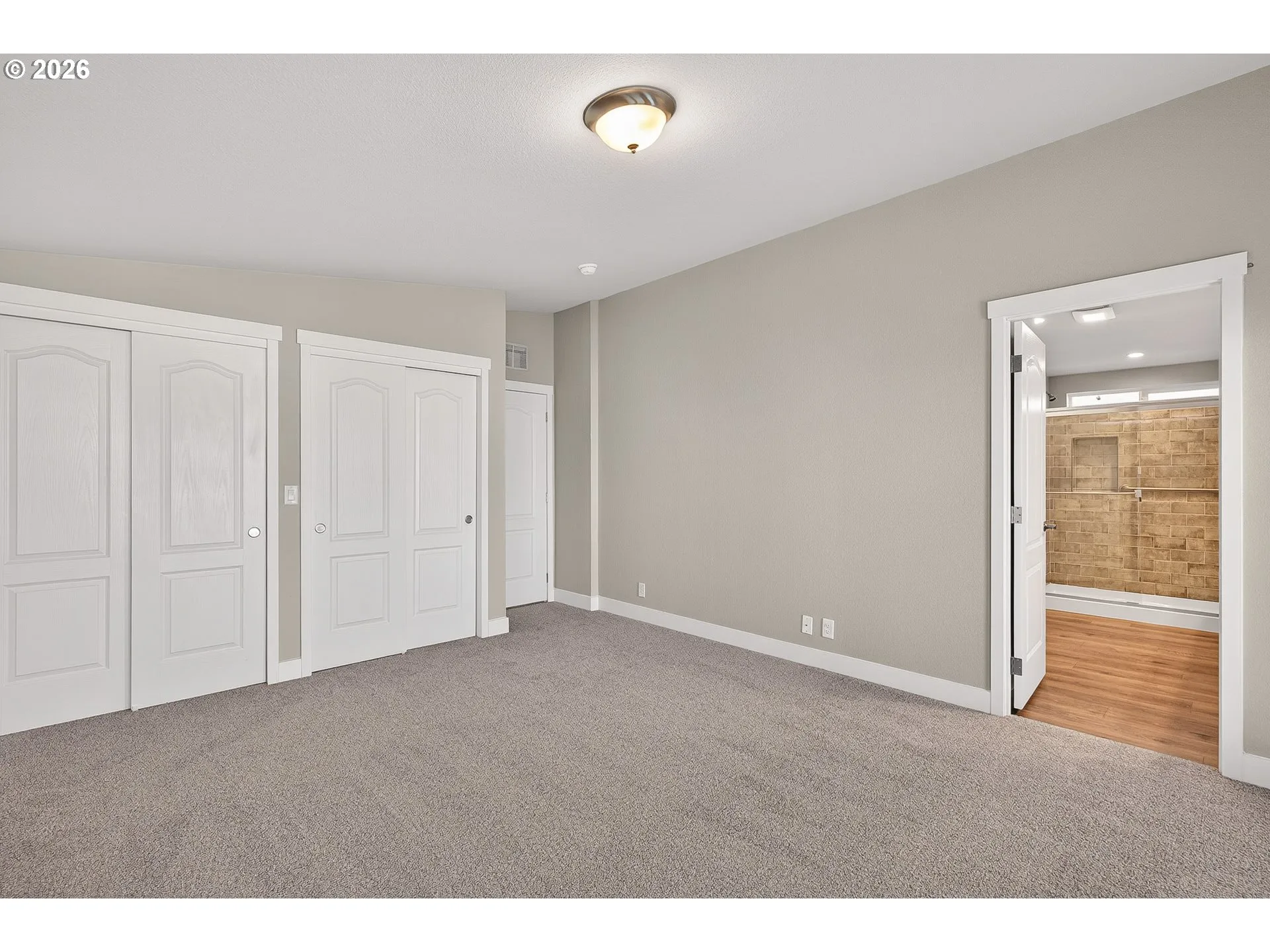 Bedroom, Primary