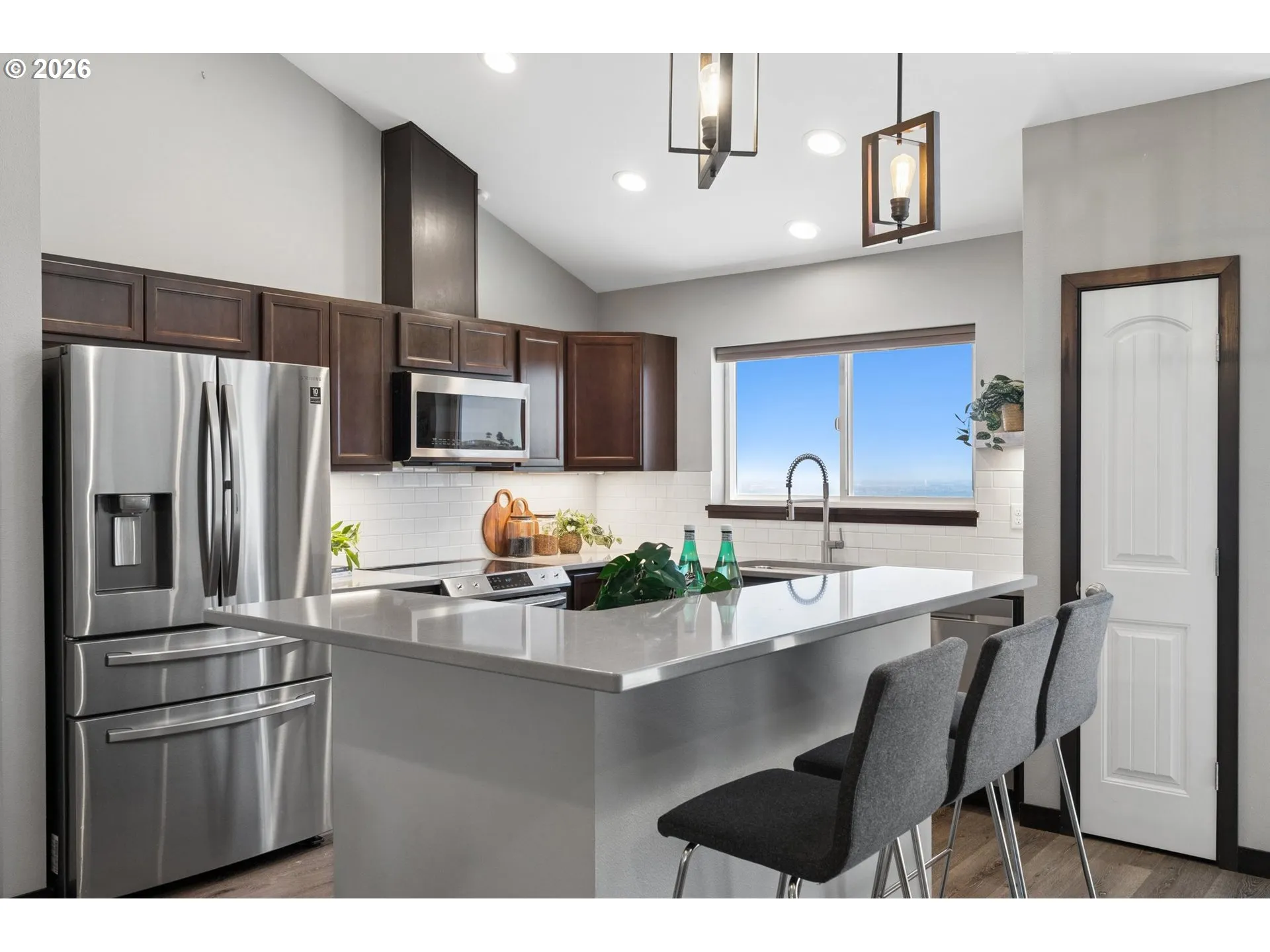 Kitchen-Eating Area